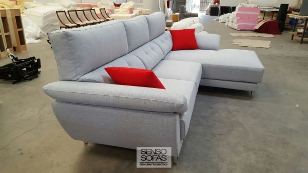 sofá modelo mallorca más cojines rojos 12
